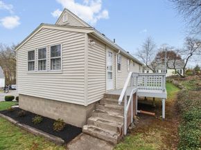 31 Oakledge Road, Waltham MA 02452