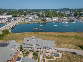 152 Water St 13, Danvers MA 01923