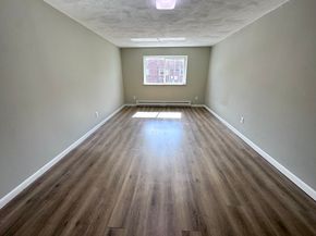 27 Gordon St 204, Framingham MA 01702