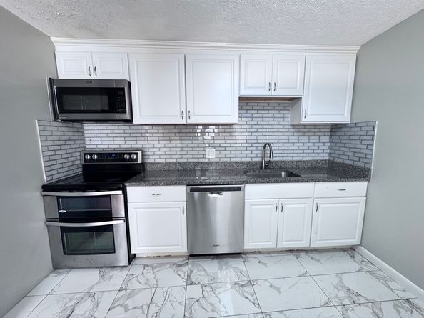 27 Gordon St 204, Framingham MA 01702