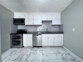 27 Gordon St 204, Framingham MA 01702