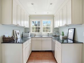 65 Partridge Rd, Duxbury MA 02332