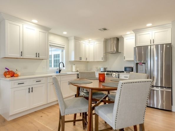 17 School C, Hudson MA 01749