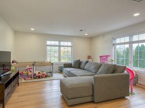 17 School C, Hudson MA 01749