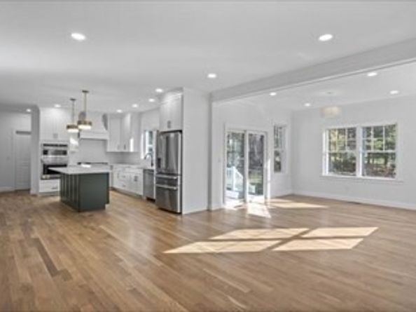 17 Forrest, Westford MA 01886