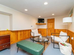 77 Clinton Rd, Weymouth MA 02189