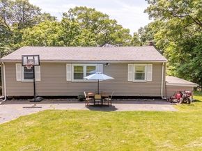 77 Clinton Rd, Weymouth MA 02189