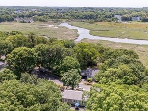 77 Clinton Rd, Weymouth MA 02189
