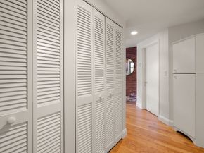 96 Gainsborough St 6W, Boston MA 02115