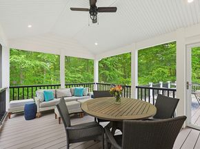 1 Leone Ln, Mendon MA 01756