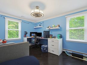 1 Leone Ln, Mendon MA 01756