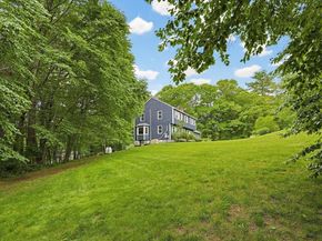 1 Leone Ln, Mendon MA 01756