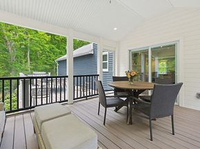 1 Leone Ln, Mendon MA 01756
