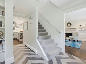 1 Leone Ln, Mendon MA 01756