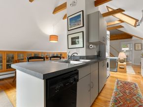 61 Federal St 3, Newburyport MA 01950