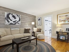 7 West St, Oxford MA 01540