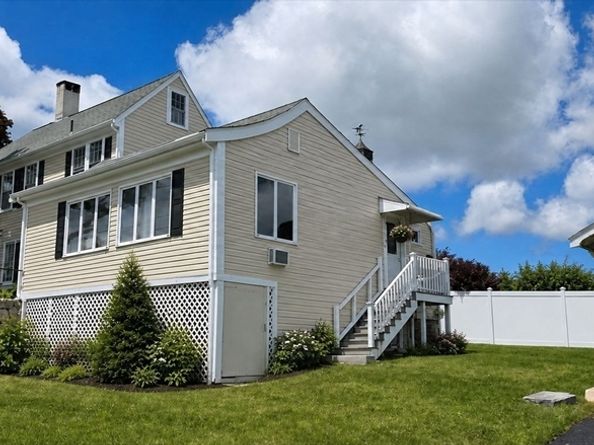 83 Union St, Rockland MA 02370