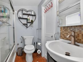 40 Lake St, Weymouth MA 02189
