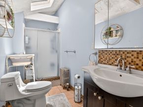 40 Lake St, Weymouth MA 02189