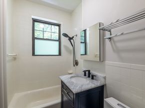 29 Mount Hood Rd 8, Boston MA 02135