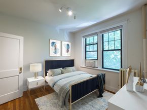 29 Mount Hood Rd 8, Boston MA 02135