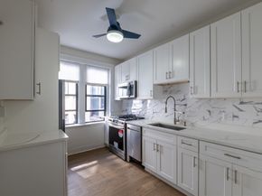 29 Mount Hood Rd 8, Boston MA 02135