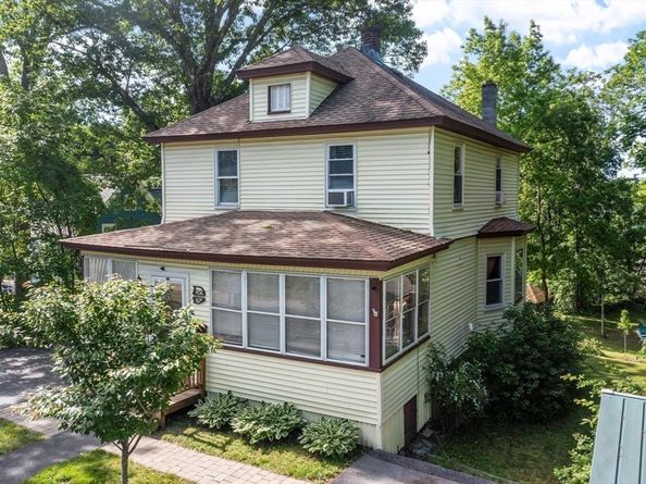 113 Simonds St, Fitchburg MA 01420