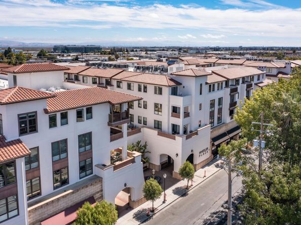 657 Walnut Street 326, San Carlos CA 94070