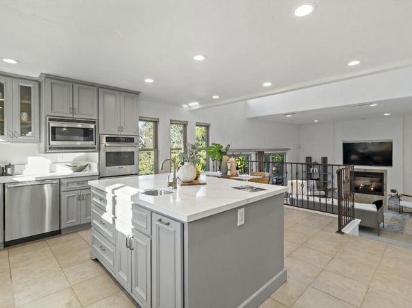 303 Lakeview Way, Emerald Hills CA 94062