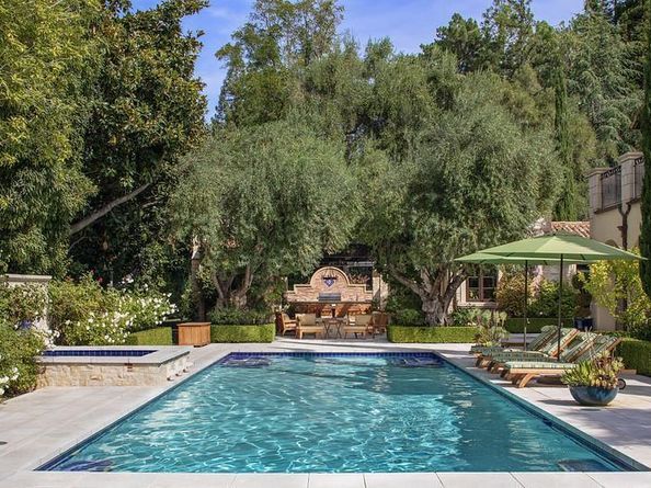 35 Barry Lane, Atherton CA 94027