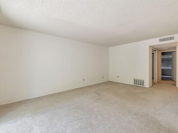 285 Tradewinds Drive 6, San Jose CA 95123