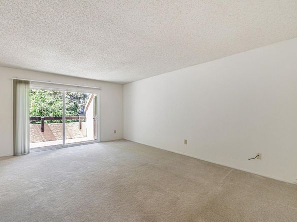 285 Tradewinds Drive 6, San Jose CA 95123