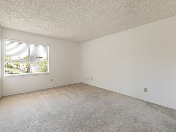 285 Tradewinds Drive 6, San Jose CA 95123