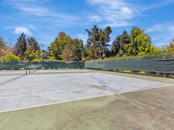 285 Tradewinds Drive 6, San Jose CA 95123