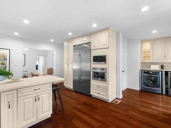 1730 Guinda Street, Palo Alto CA 94303