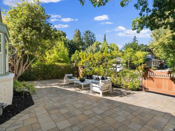 1730 Guinda Street, Palo Alto CA 94303