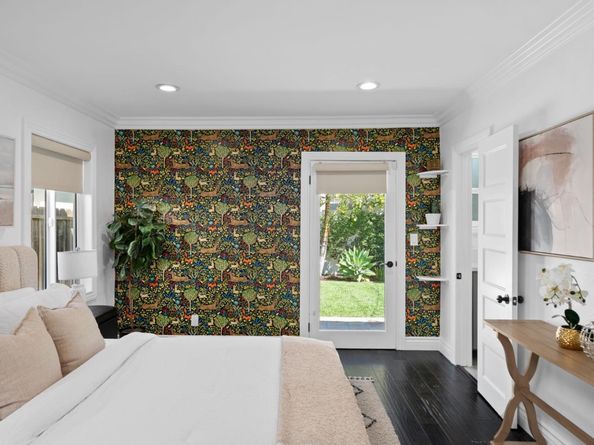1250 Hauser Boulevard, Los Angeles CA 90019
