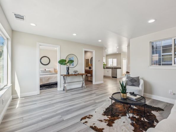 277 Munich Street, San Francisco CA 94112