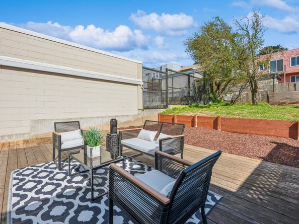 277 Munich Street, San Francisco CA 94112