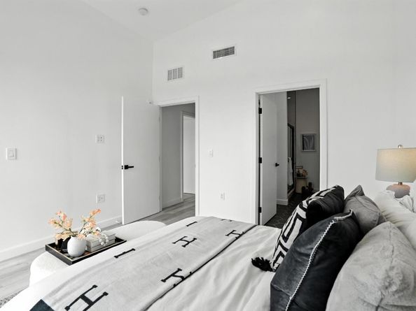 889 McLellan Drive 302, South San Francisco CA 94080
