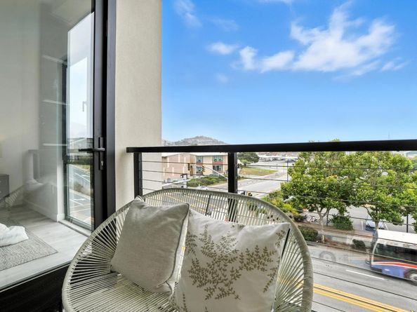 889 McLellan Drive 302, South San Francisco CA 94080