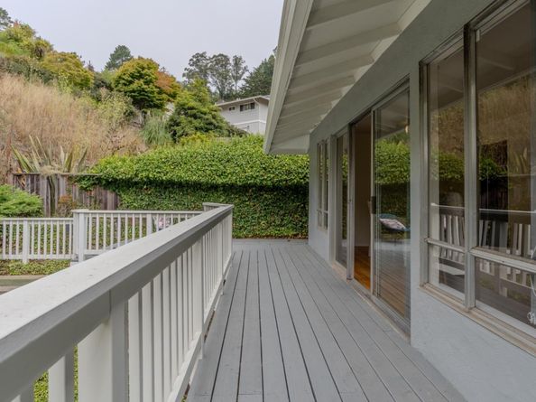 1031 Yosemite Drive, Pacifica CA 94044
