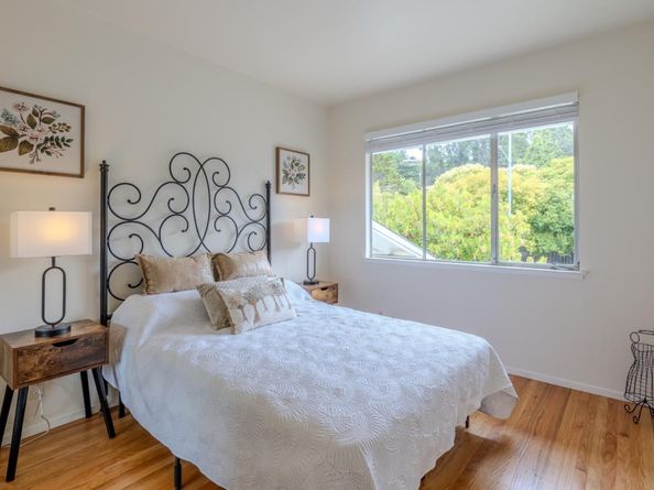 1031 Yosemite Drive, Pacifica CA 94044