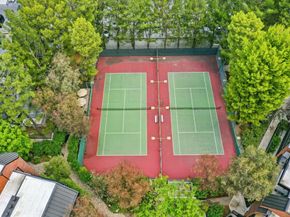 4728 Park Encino Lane 318, Encino CA 91436