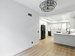 4728 Park Encino Lane 318, Encino CA 91436