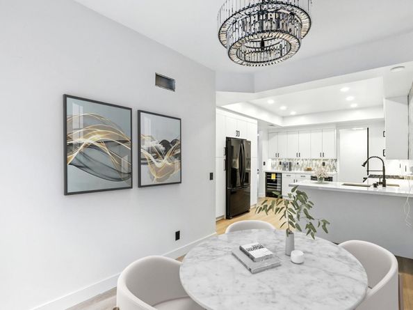 4728 Park Encino Lane 318, Encino CA 91436