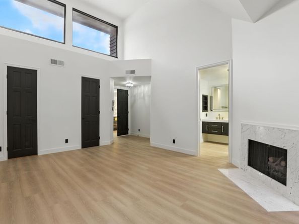 4728 Park Encino Lane 318, Encino CA 91436