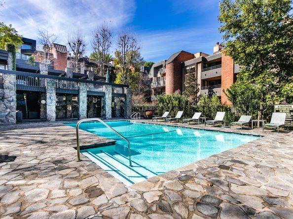 4728 Park Encino Lane 318, Encino CA 91436