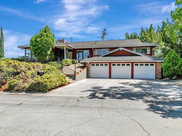 2261 Via Maderos, Los Altos CA 94024