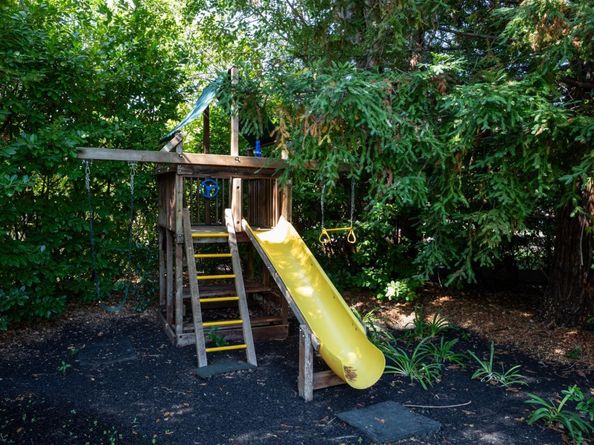 13975 La Paloma Road, Los Altos Hills CA 94022